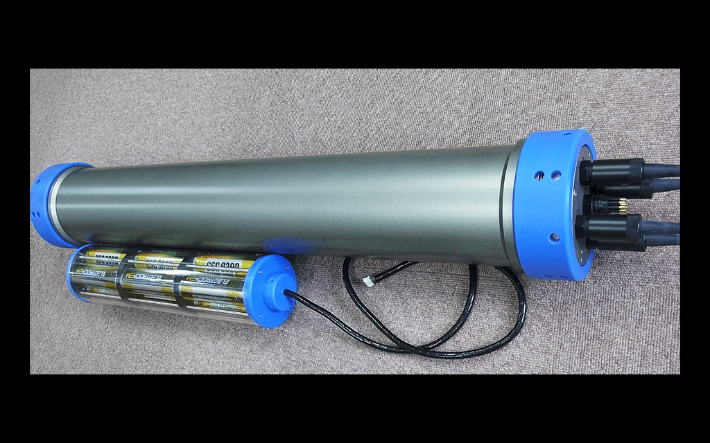 水深2000m(20MPa)耐圧容器&内部搭載1.2kWHリチウムバッテリモジュール
